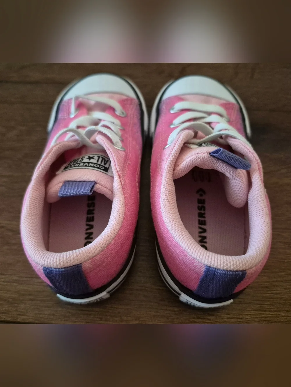 NEW Converse Chuck Taylor All Star Rave Gradient Low Top Sneaker Kids Sz 8 - Picture 2 of 6
